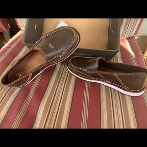 NEW Ariat women’s cruisers
